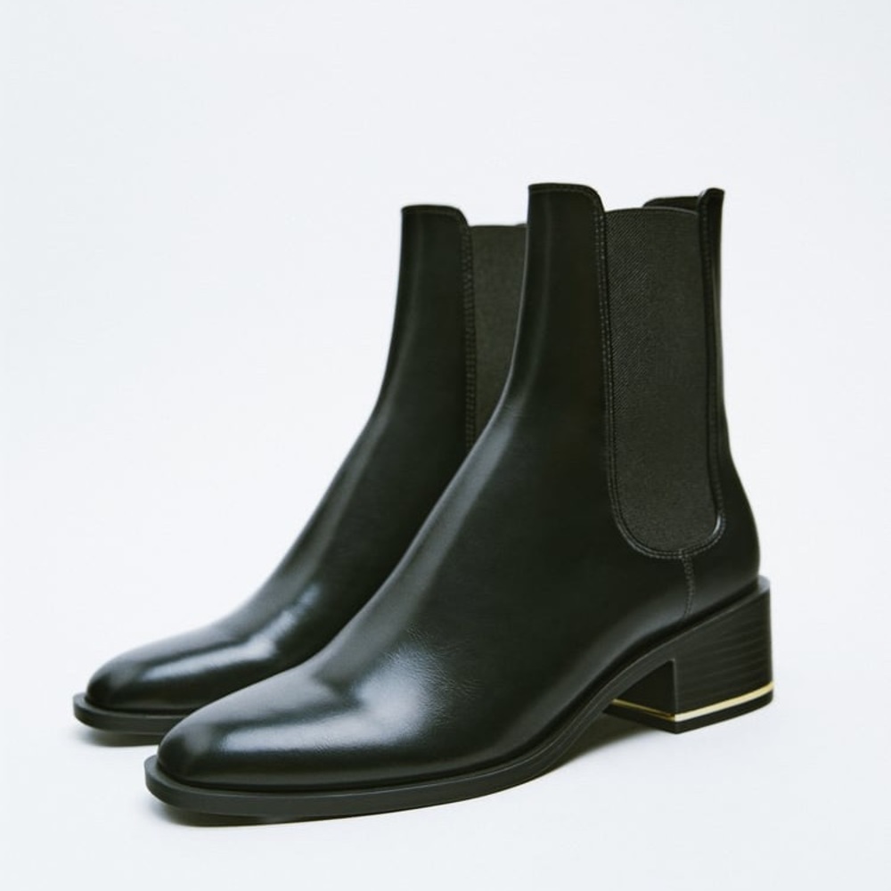 EUC ZARA Ankle Boots with Gold Heel Detail Size 6.5 (37)